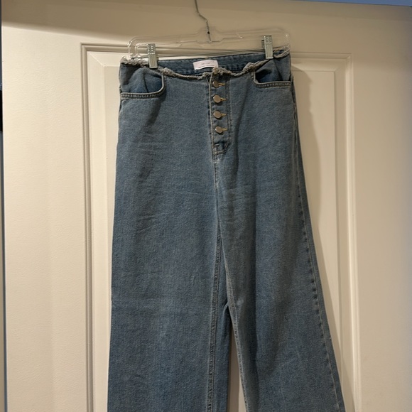 Low Rise Denim - Picture 7 of 8